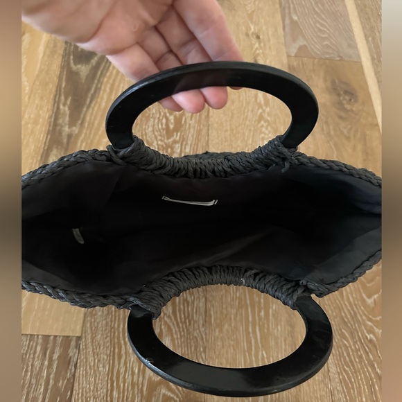 NEW! Black “Do Everything in Love” woven handbag tote by Urban Outfitters. - Picture 2 of 4